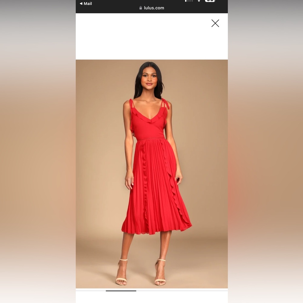 Lulu’s Little Red Dress